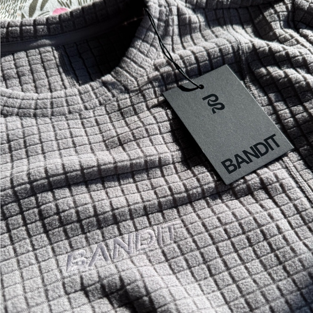 Bandit Running Men’s MacroGrid Fleece Shirt
